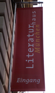 rday-literaturhaus-flagge