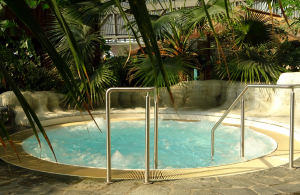 Tropical Islands - Whirlpool im Wellnessbereich